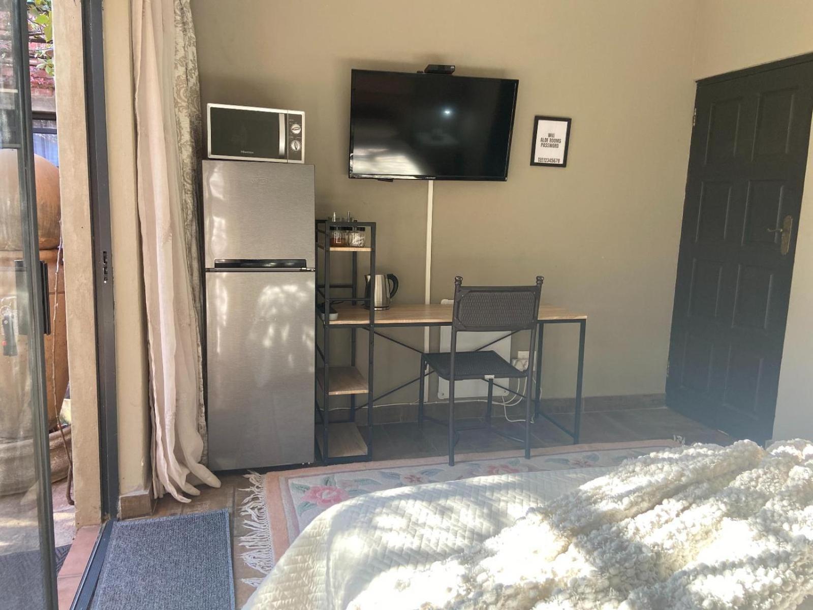 Aloe Guesthouse Klerksdorp Extérieur photo
